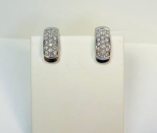 Witgouden oorringen - 18karaat - diamant - ROOS - elegant - sale Juwelier Verlinden St. Hubert - van €2590,= voor €1690,=