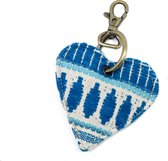 Sleutelhanger met hart blauw - tashanger blauw met hartje - lichtblauw/donkerblauw - gekleurde sleutelhanger - STUDIO Ivana
