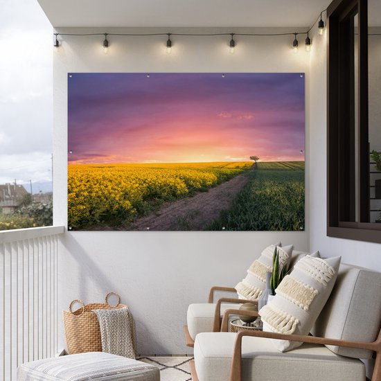 Tuinposter 180x120 cm - Tuindecoratie Bloemen - Weg - Lucht - Geel - Paars - Zonsondergang - Natuur - Poster voor in de tuin - Buiten decoratie - Schutting tuinschilderij - Tuindoek muurdecoratie - Wanddecoratie balkondoek