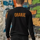 Zwarte EK WK Koningsdag Trui Met Tekst Oranje Back In Oranje - Maat L - Uniseks Pasvorm - Oranje Feestkleding