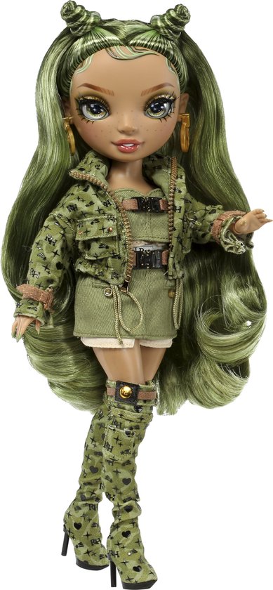 Rainbow High Olivia - poupée de mode camouflage verte. outfit à la