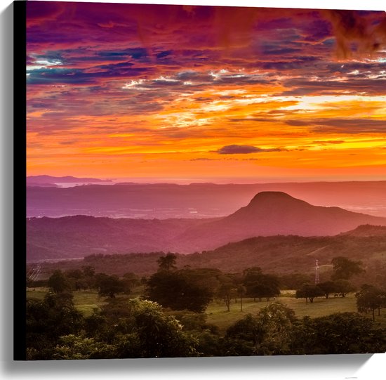 Canvas - Zonsondergang over Landschap in Costa Rica - 60x60 cm Foto op Canvas Schilderij (Wanddecoratie op Canvas)