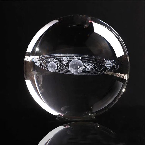 3D Heelal in Kristallen bol | Galaxy | 80mm | In luxe geschenkdoos | Cadeau Voor hem | Cadeau voor Haar | Maan | Ruimte | Astrologie | Op Kristallen standaard (Hond