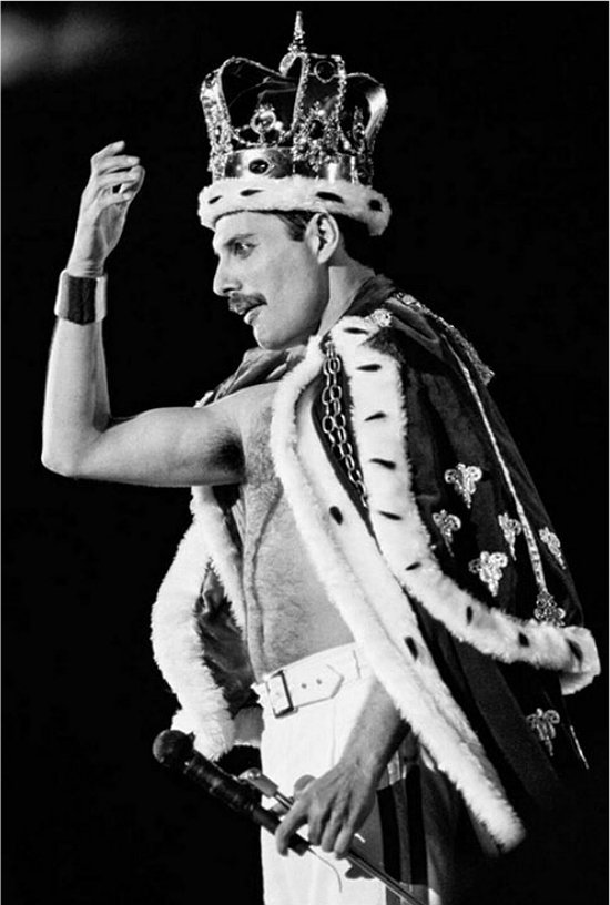 Allernieuwste.nl® Canvas Schilderij King Freddie Mercury QUEEN - Kunst Poster - Reproductie - Rapsody - Muziek - 50 x 70cm - Zwart Wit