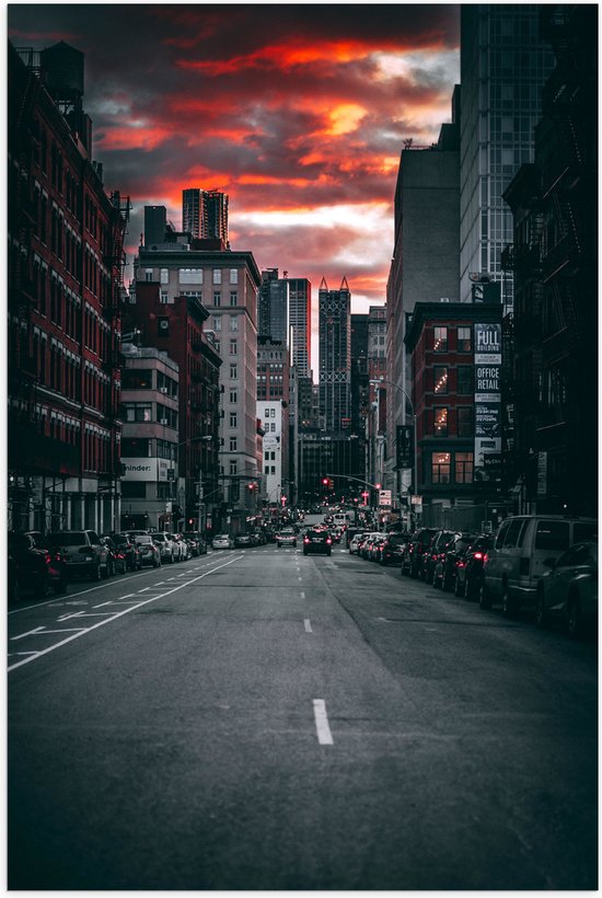 Poster Glanzend – Stad in de Avond met Zonsondergang - 70x105 cm Foto op Posterpapier met Glanzende Afwerking