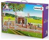 foto van Schleich Groot wedstrijdtoernooi met paarden 42338 - Paard Speelfigurenset - Horse Club - 111 x 62 x 23 cm