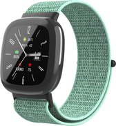 Strap-it Smartwatch bandje nylon met klittenband - Geschikt voor Fitbit Versa 4 / Fitbit Sense 2 - mint groen