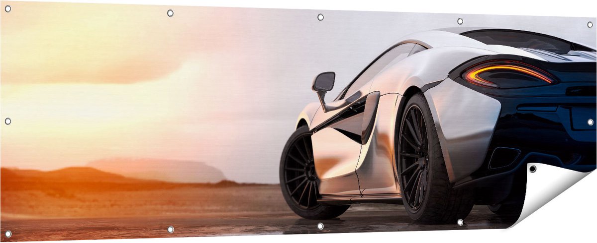 Gards Tuinposter Zilveren Sportwagen Auto bij Zonsondergang - 180x60 cm - Tuindoek - Tuindecoratie - Wanddecoratie buiten - Tuinschilderij Multikleur