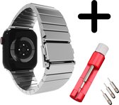 Strap-it Luxe Apple Watch bandje - Staal Titanium RVS roestvrij staal - geschikt voor iWatch serie bandjes 1/2/3/4/5/6/7/8/SE/Ultra met maat 42 44 45 49mm - vlinder sluiting - incl. horlogeband schakel inkorter - Zilver