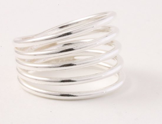 Fijne opengewerkte spiraalvormige zilveren ring - maat 19.5