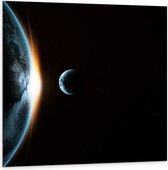 Dibond - Maan langs de Aarde in het Heelal - 100x100 cm Foto op Aluminium (Met Ophangsysteem)