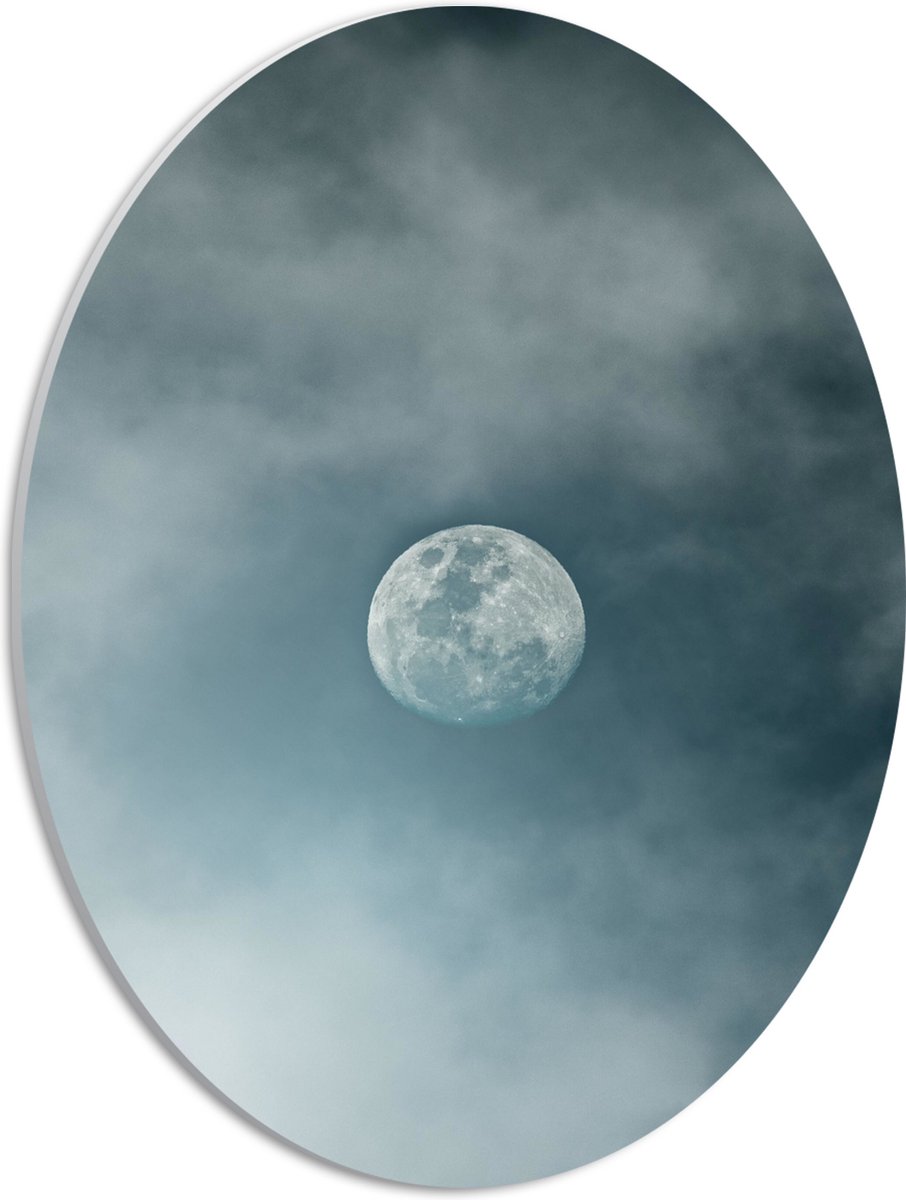 PVC Schuimplaat Ovaal - Maan tussen Sluierbewolking in de Lucht - 30x40 cm Foto op Ovaal (Met Ophangsysteem)