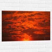 Muursticker - Rode Gloed in Lucht door Complete Zonsverduistering - 90x60 cm Foto op Muursticker