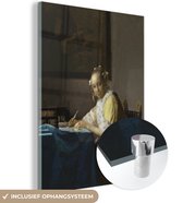 MuchoWow® Glasschilderij 30x40 cm - Schilderij acrylglas - Schrijvende vrouw - Johannes Vermeer - Foto op glas - Schilderijen