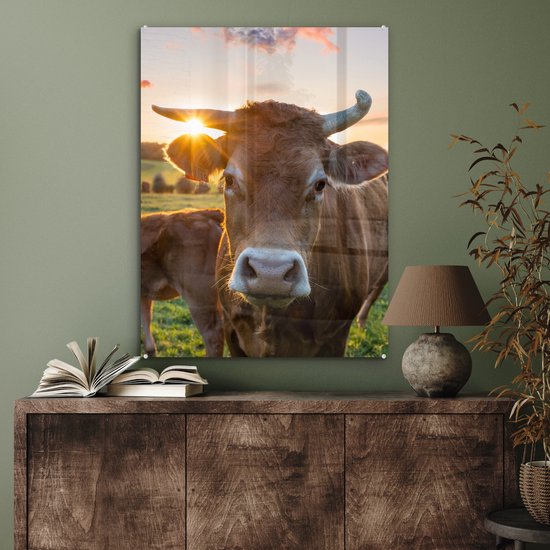 MuchoWow - Glasschilderij - Foto op glas - Koeien - Zonsondergang - Natuur - Dieren - Koe - Schilderij op glas - Acrylglas - Kamer decoratie - 60x80 cm - Wanddecoratie