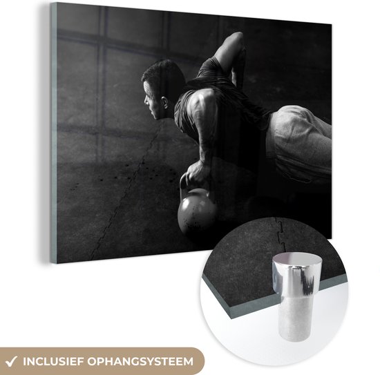 MuchoWow® Glasschilderij - Een man doet push-ups in een fitnessruimte - zwart wit - 180x120 cm - Acrylglas Schilderijen - Foto op Glas