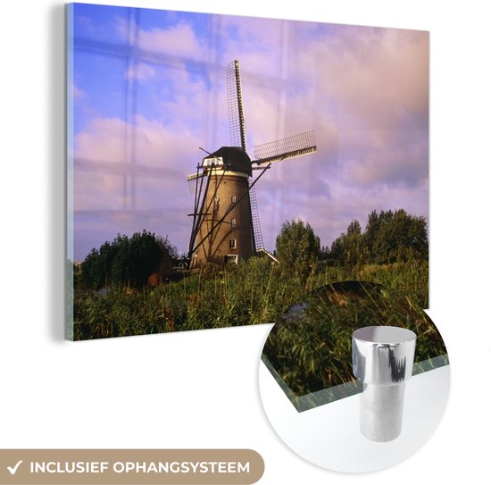 MuchoWow® Glasschilderij 90x60 cm - Schilderij acrylglas - Molen voor roze wolken in Kinderdijk - Foto op glas - Schilderijen