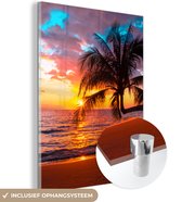 Glasschilderij - Glazen schilderij - Palmboom - Zon - Strand - Horizon - Foto op glas - Glas schilderij - Kamer decoratie - Acrylglas - 30x40 cm - Schilderijen woonkamer