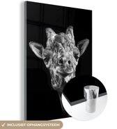 MuchoWow® Glasschilderij 60x80 cm - Schilderij acrylglas - Giraffe - Dier - Zwart - Wit - Foto op glas - Schilderijen