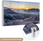 MuchoWow® Glasschilderij 40x20 cm - Schilderij acrylglas - Winter - Bergen - Zon - Avond - Foto op glas - Schilderijen