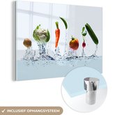 MuchoWow® Glasschilderij 150x100 cm - Schilderij acrylglas - Groente - Water - Courgette - Foto op glas - Schilderijen