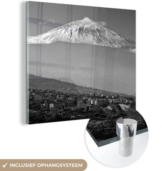 MuchoWow® Glasschilderij 90x90 cm - Schilderij acrylglas - El Teide vulkaan op Tenerife - Zwart-Wit - Foto op glas - Schilderijen