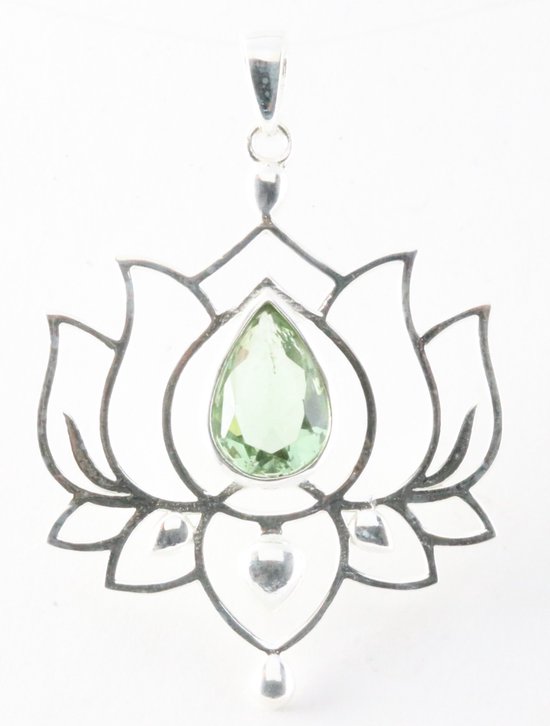 Opengewerkte zilveren lotus hanger met groene amethist