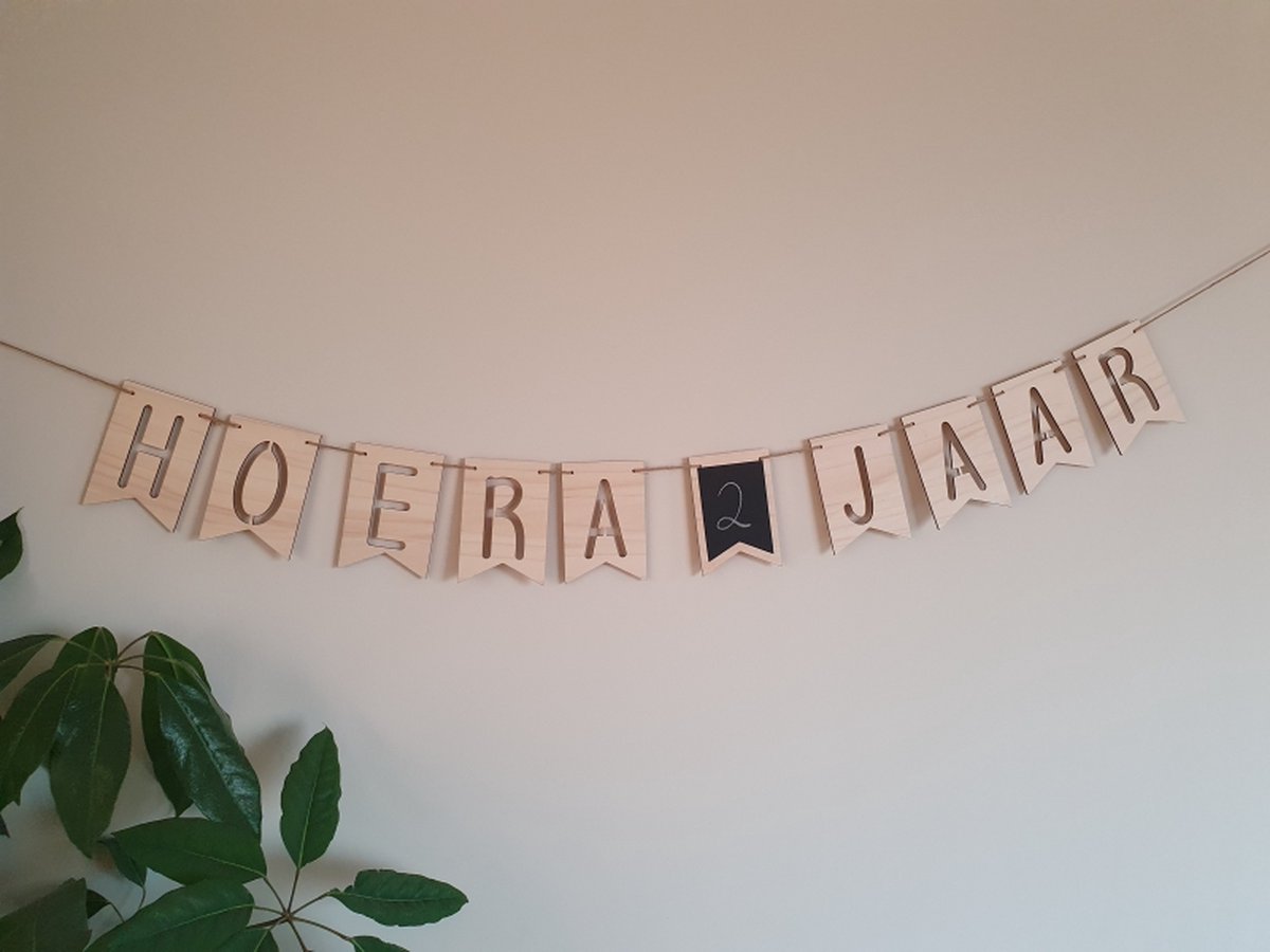 Verjaardag slingers - Leeftijd - Feest - Jubileum - Feestslingers - Verjaardagslinger - Hoera .. Jaar - Krijtgedeelte - Krijtbord - Houten Slinger - Hout