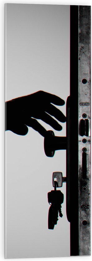 Acrylglas - Voordeur met Sleutels in het Slot (Zwart - wit) - 30x90 cm Foto op Acrylglas (Wanddecoratie op Acrylaat)