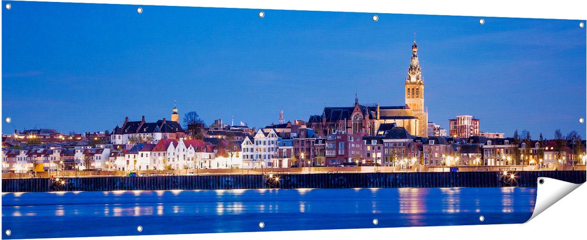 Gards Tuinposter Nijmegen Skyline met de Waal Rivier - 210x70 cm - Tuindoek - Tuindecoratie - Wanddecoratie buiten - Tuinschilderij Multikleur
