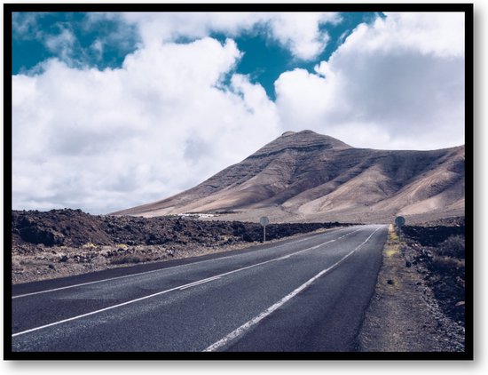 Weg door de bergen - Lanzarote - Fotoposter met Lijst