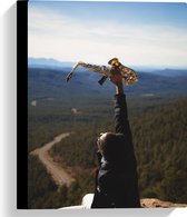 Canvas - Man met Trompet aan de Rand van Cliff met Uitzicht - 30x40 cm Foto op Canvas Schilderij (Wanddecoratie op Canvas)