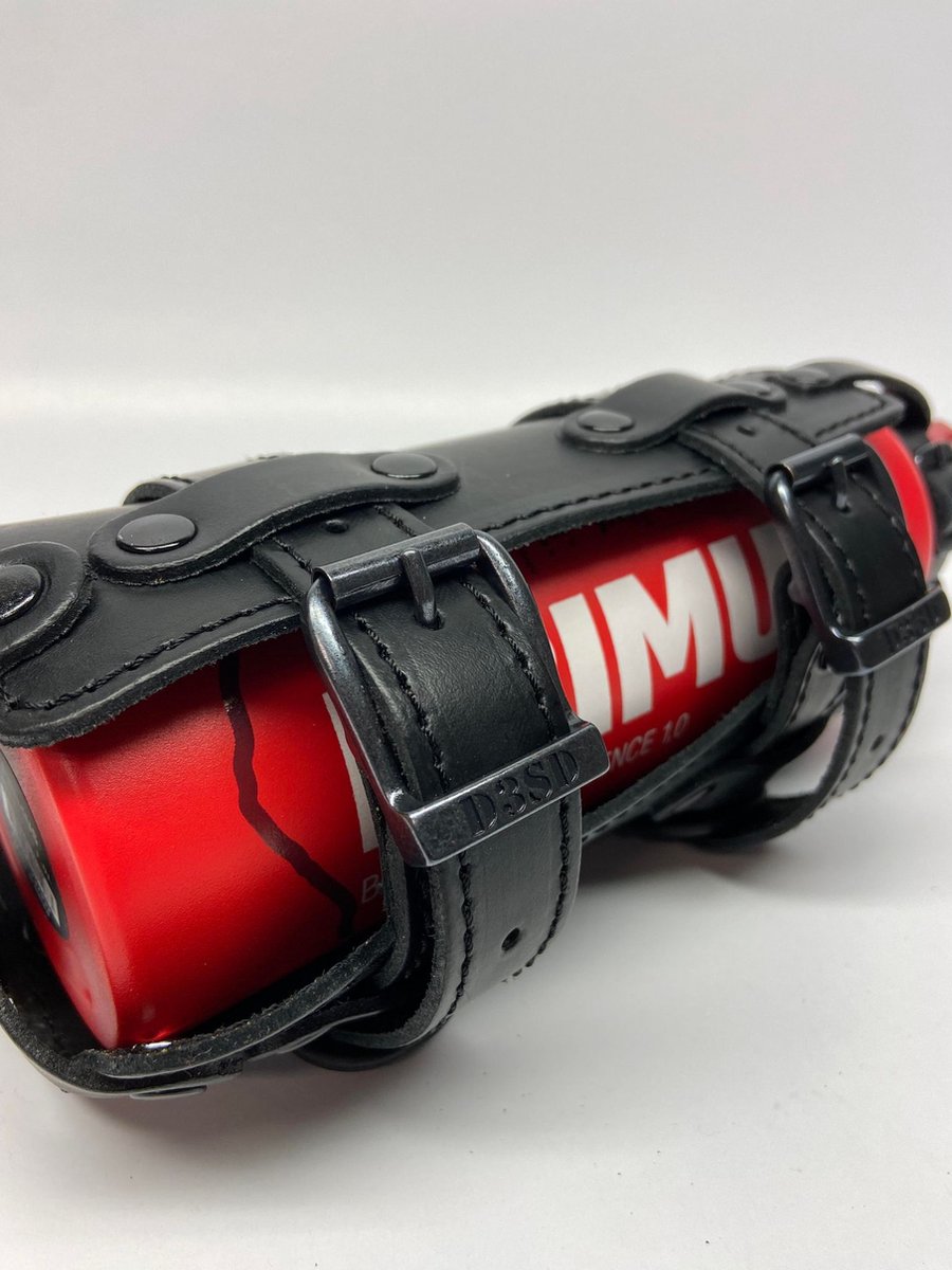 Dries Design D3SD – Fuel Bottle Houder – 1,0 Liter – Zwart – Leder – Incl Fles