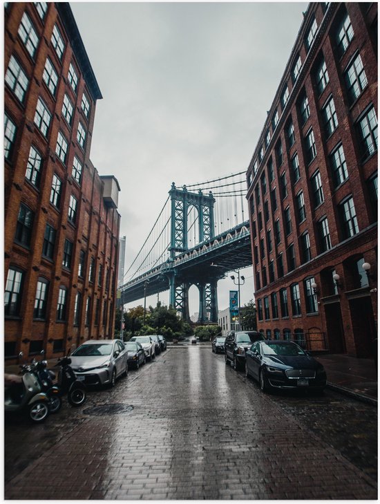 Poster (Mat) - Straat met Manhattan Brug in New York - 30x40 cm Foto op Posterpapier met een Matte look