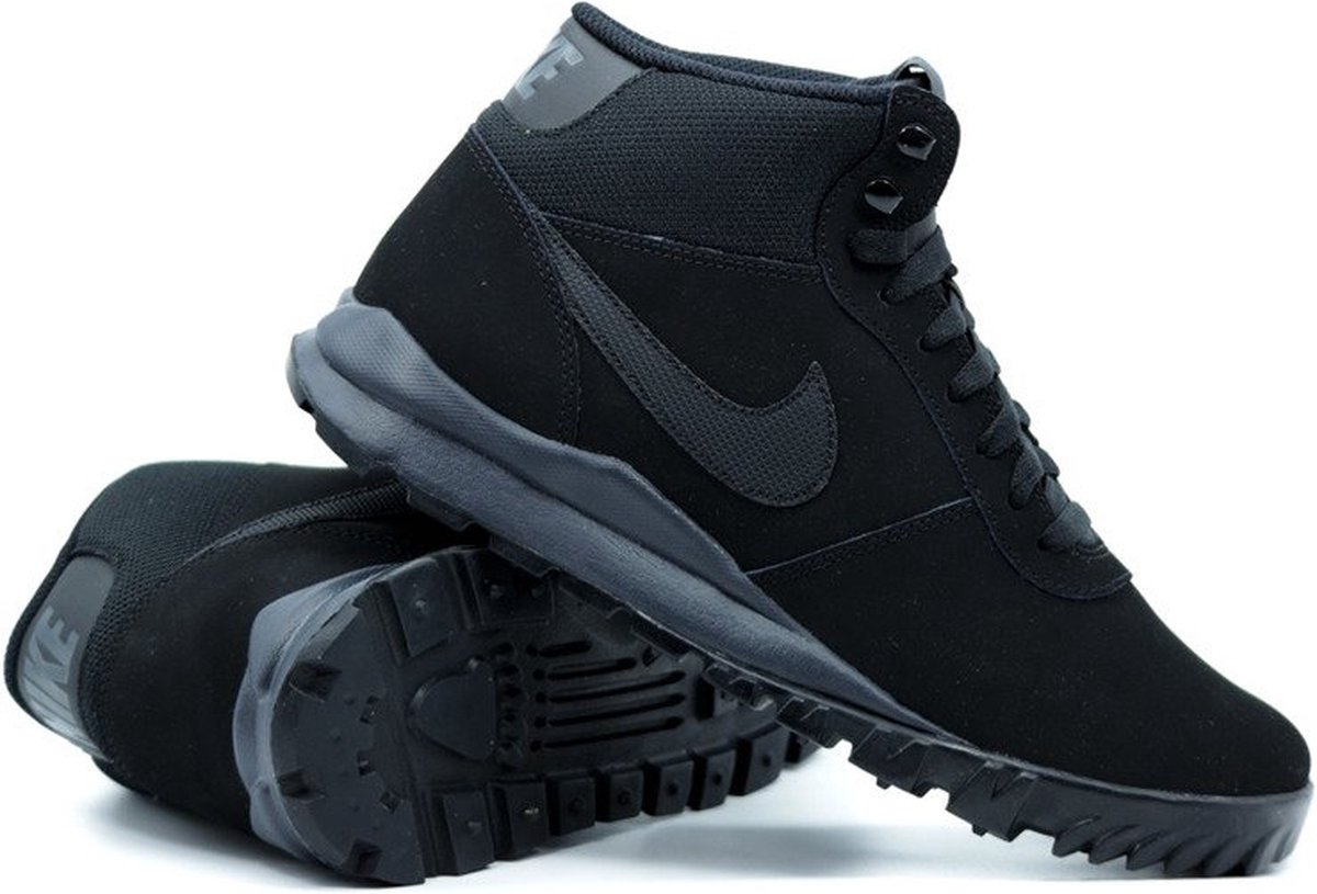 nike hoodland boots black