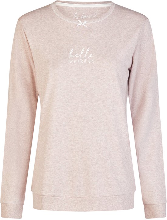 Roze pyjamatop met lange mouwen en de tekst 'hello WEEKEND' in het wit.