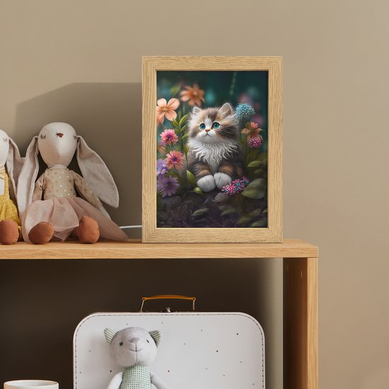 Nachtlampje 15x20 cm - Kinder lampje - Kitten - Illustratie - Bloemen - Natuur - Kat - Tafellamp kinderkamer - Slaapkamer lamp - Bedlamp kinderen - Kinderlampje stopcontact - Wandlamp babykamer - Nachtlampjes van OnlyWow — afbeelding 3