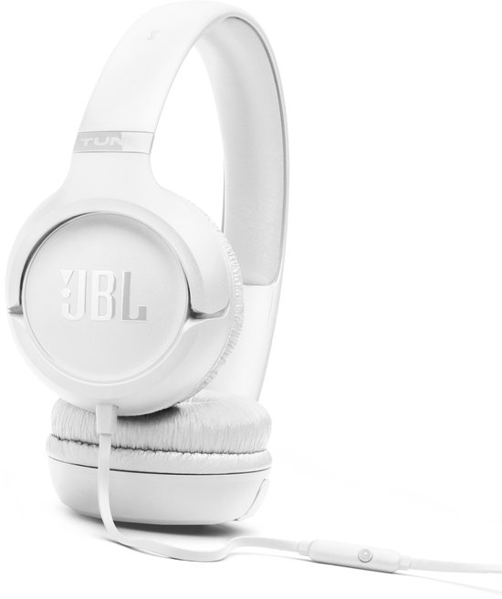 Witte JBL Tune 530 on-ear koptelefoon, schuin van voren.