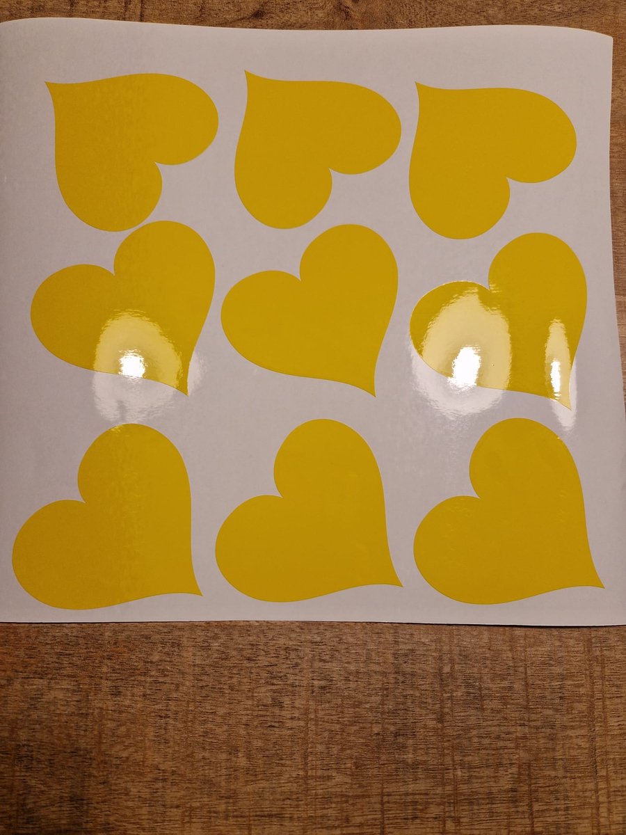Herbruikbare statische raamsticker carnaval HARTJES