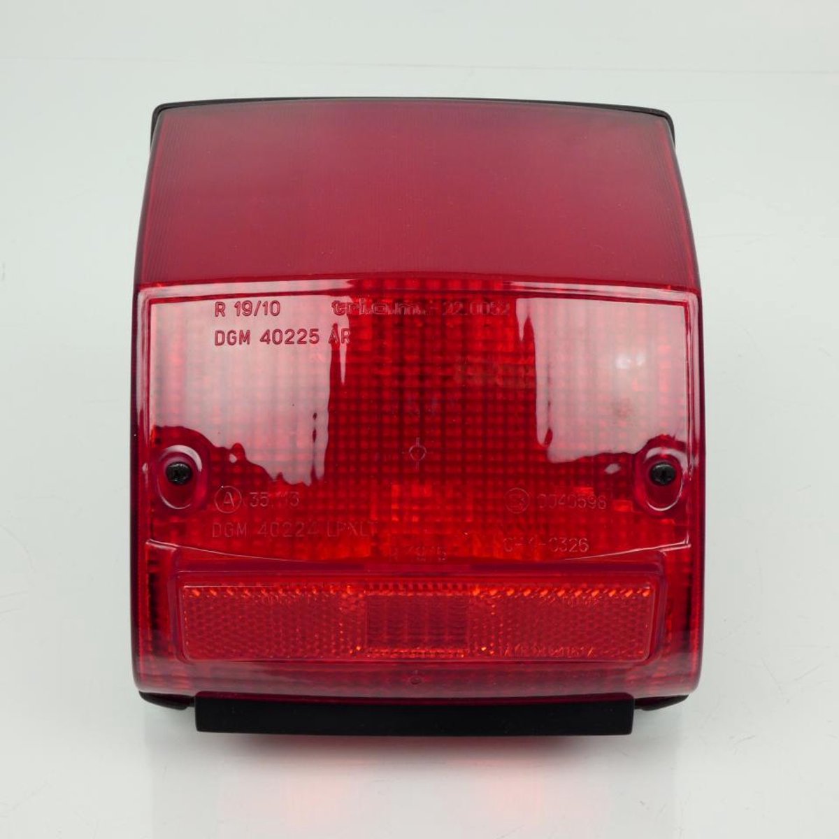 Feu arrière origine pour scooter Piaggio 150 Vespa Pxe 1981 à 1997 219091 Neuf