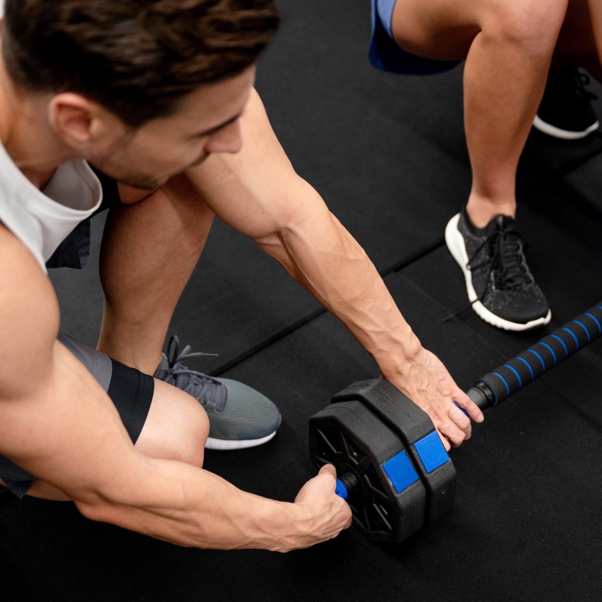 Gymtek® Verstelbare Halterset 40kg - 2x Haltergrepen + Halteraansluiting - 8x 3kg 4x 2,5kg 4x 1,25kg - Halter Set voor Krachttraining, Workout, Gym thumbnail 7