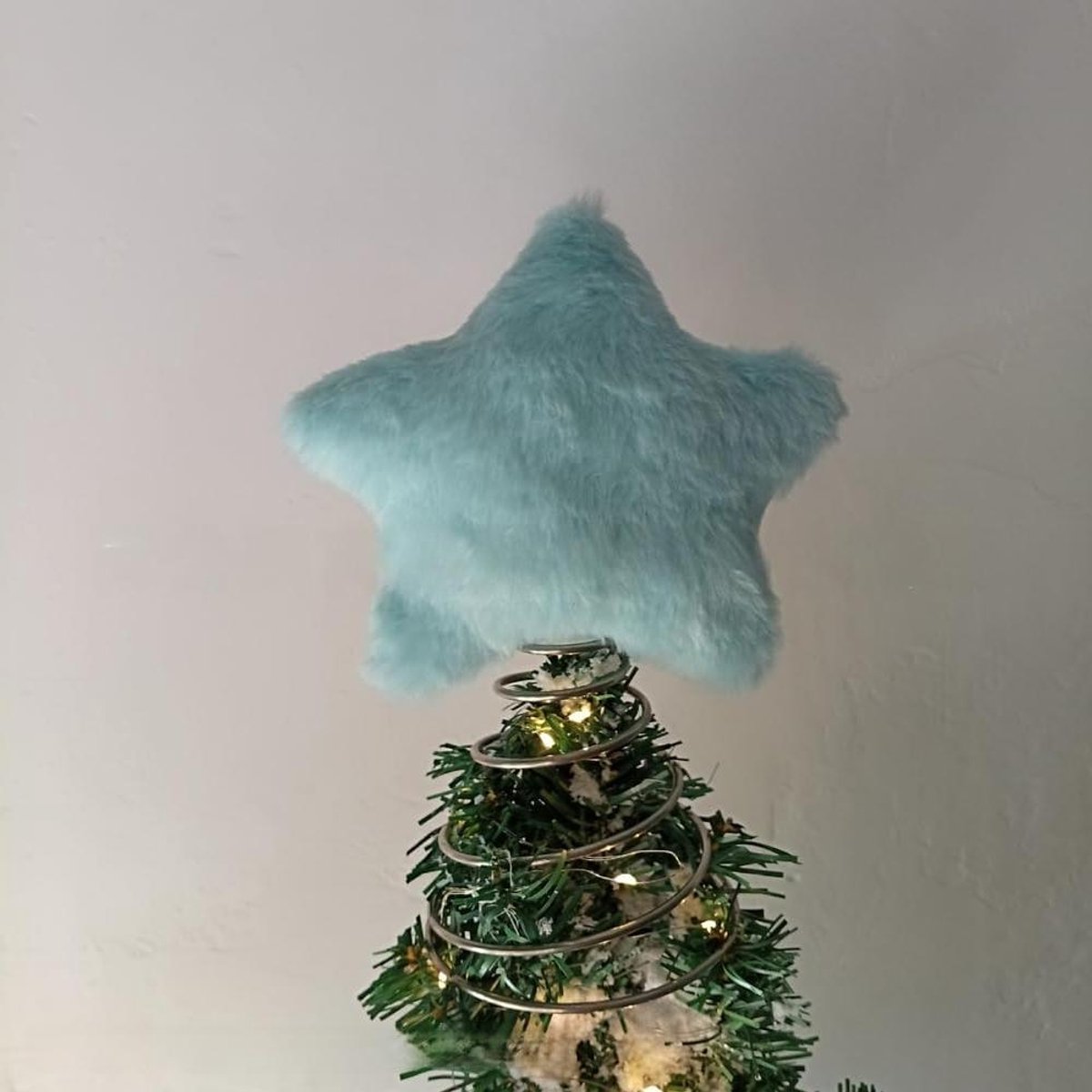 Zachte pluche ster kerstboomtopper - roze, blauw, beige - metaal frame - feestelijke decoratie.