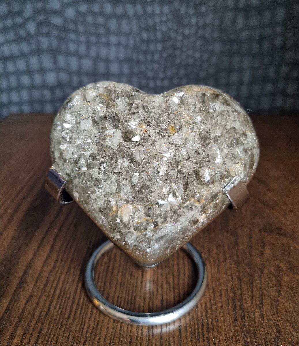 ThaleiaDesign - Amethist hart op standaard - Edelstenen en Mineralen - Kristallen - Spiritualiteit - Woondecoratie - valentijn - cadeau