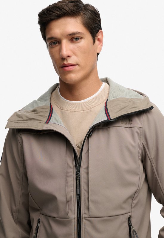Heren Softshell Jack met capuchon in winter twig beige | NL Heren Softshell Jack met capuchon in winter twig beige | NL