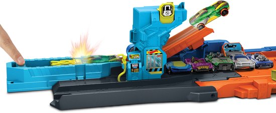 Hot Wheels City Transformerende Stuntgarage speelset en metalen speelauto van Merkloos — afbeelding 2