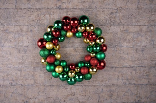 Gifts de Noël Couronne de Noël - Ø 36 cm - 55 Balles - Rouge - PVC