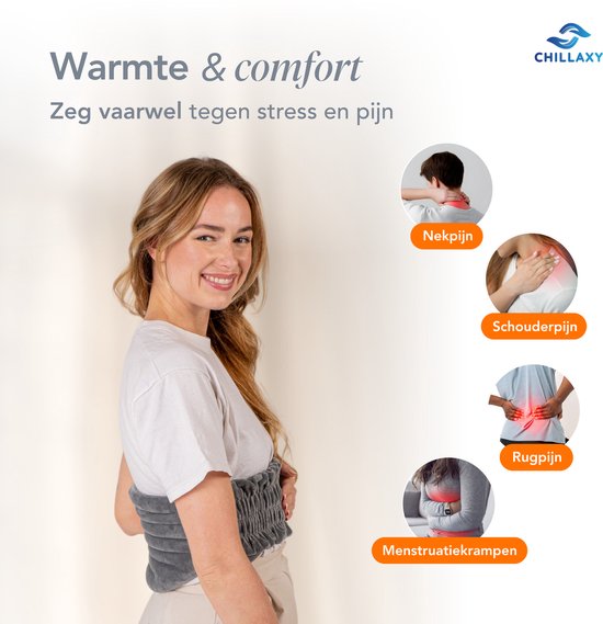 Vrouw met grijs Chillaxy rugkussen, omringd door pijnillustraties: nekpijn, schouderpijn, rugpijn, menstruatiekrampen.