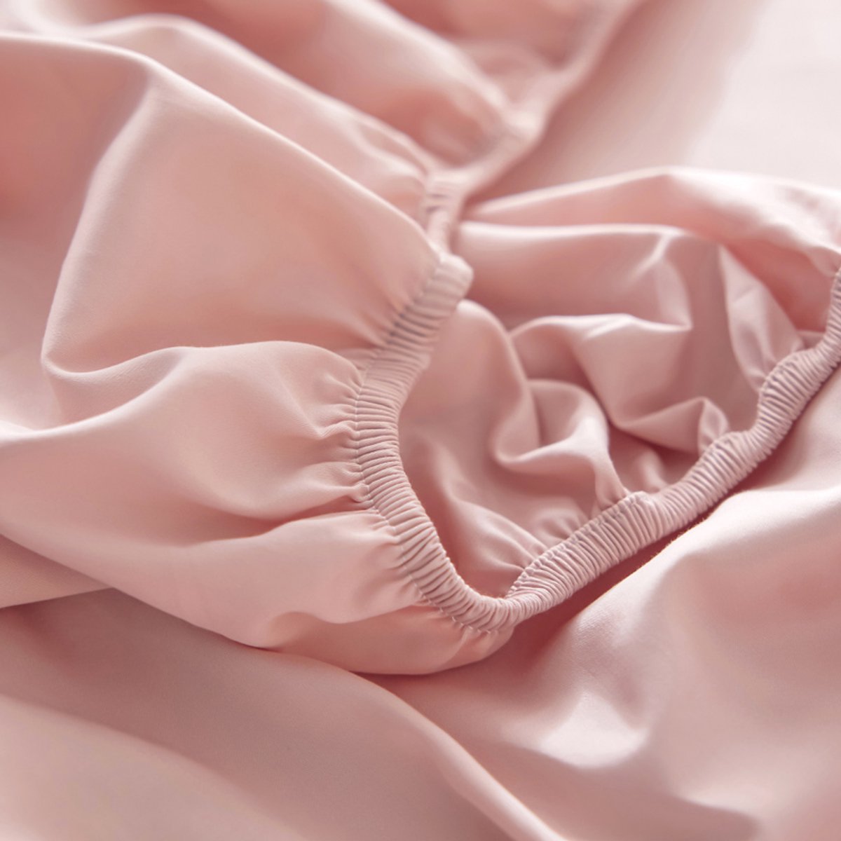Hoeslaken Set 3-delig – Hoeslaken (160×200×30cm) + 2 Kussenslopen(48x74cm) – Peach Fuzz – 100% Katoen S100 – Ademend & Antibacterieel-LichtRose