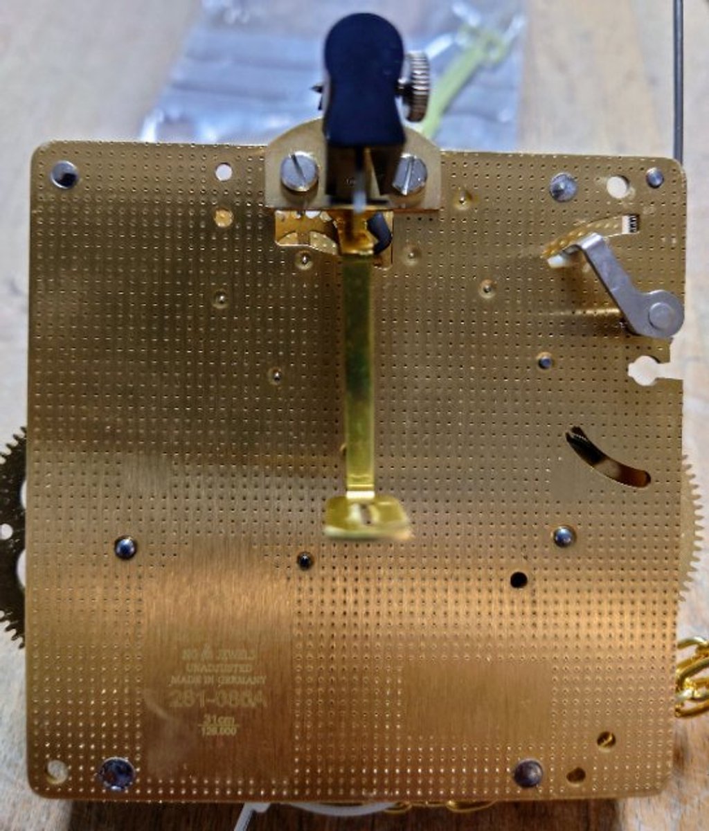 Ketting uurwerk Hermle 261-080, 8-daags, Slingerlengte 55cm, Slag op bel