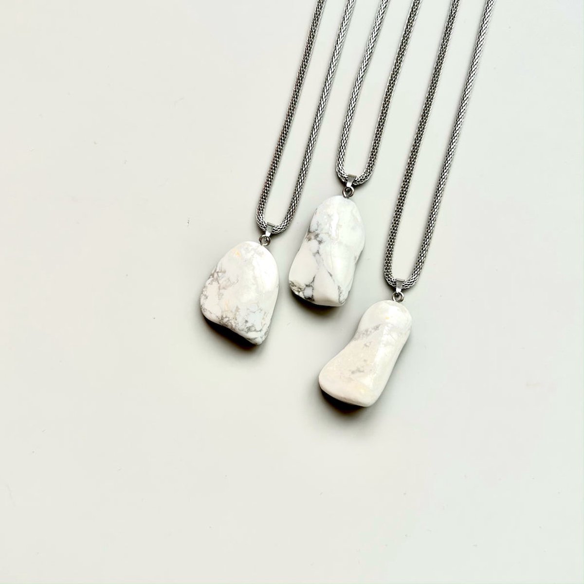 Gemstone hanger Howliet wit